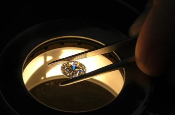 Ученые запускают программу по отслеживанию происхождения алмазов